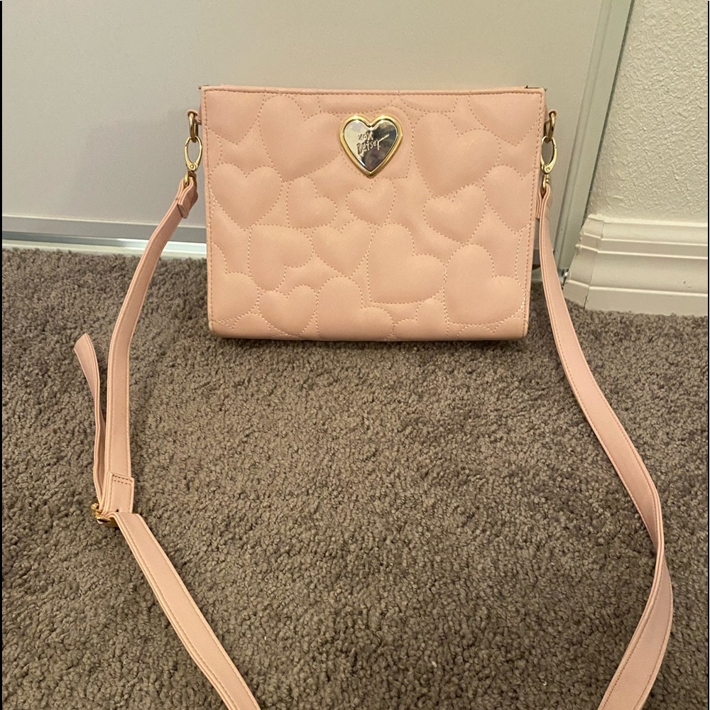 Betsey Johnson cute clutch NWOT